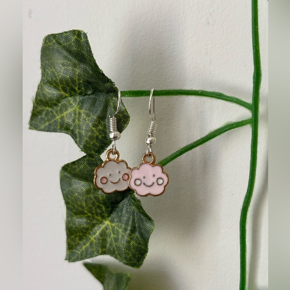 Happy cloud earrings - Picture 2 of 8
